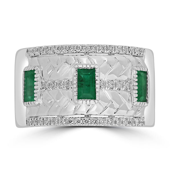 0.51ct Emerald Rings with 0.156tct Diamond set in 18K White Gold